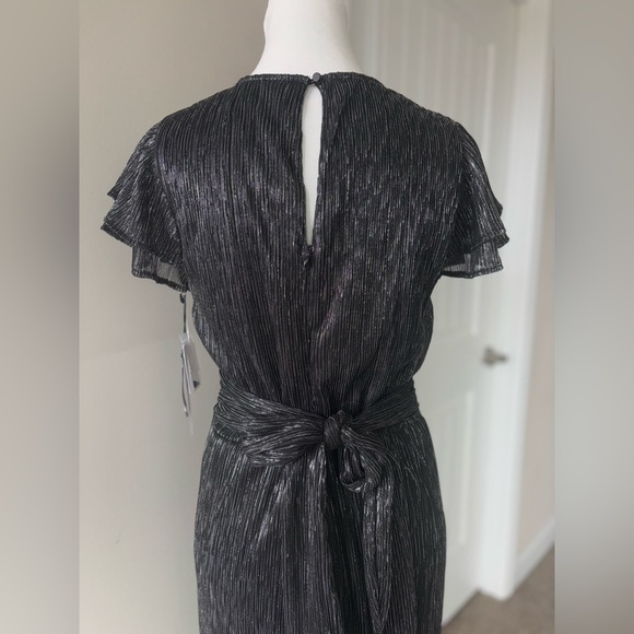 NWT Nicole Miller Camellia Jumpsuit. Size 6. Black Silver. Flutter sleeve. Party - Picture 4 of 11